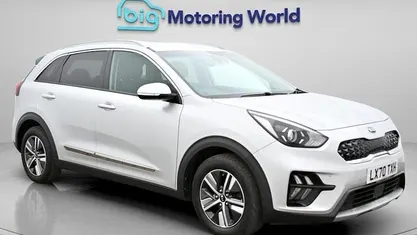 Usado Kia Niro 141 HP (103 kW) 2020 Prateado SUV