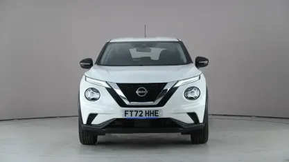 Używany Nissan Juke Acenta 114 KM (83 kW) 2023 Biały SUV