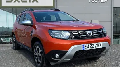 Used Dacia Duster Prestige 131 HP (96 kW) 2022 Orange SUV