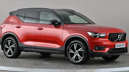 Used Volvo XC40 R-Design 156 HP (114 kW) 2018 Red SUV