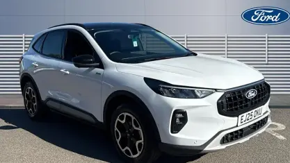 Usado Ford Kuga Active 183 HP (134 kW) 2025 Branco SUV