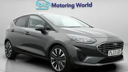 Usado Ford Fiesta Titanium X 125 CV (91 kW) 2023 Gris Utilitario