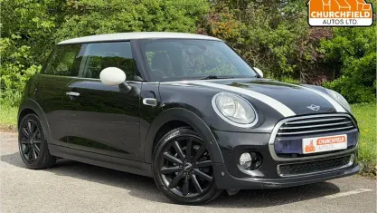Begagnad Mini Cooper Hatch 136 HK (100 kW) 2017 Halvkombi