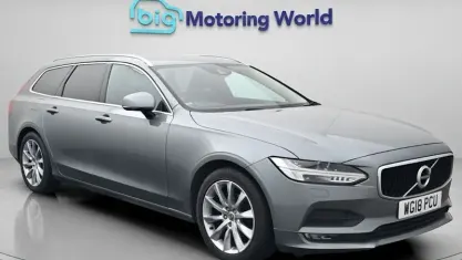Usado Volvo V90 Momentum 190 HP (139 kW) 2018 Cinzento Carrinha