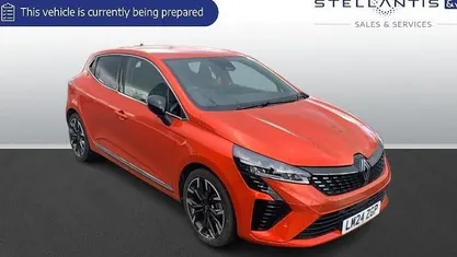 Used 2025 Renault Clio V Techno Hatchback | £15,354 (Fair price)