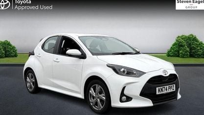 Begagnad Toyota Yaris Hybrid 116 HK (85 kW) 2025 Halvkombi