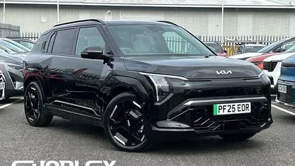 Used 2025 Kia EV3 GT-Line S SUV | £34,253 (Good price)