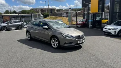 Used Vauxhall Astra SRi 200 HP (147 kW) 2019 Grey Hatchback