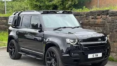 Used 2025 Land Rover Defender SE Dynamic SUV | £59,995 (Fair price)