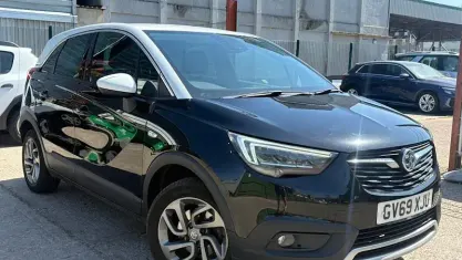 Second-hand Vauxhall Crossland X Business 120 CP (88 kW) 2020 Negru SUV