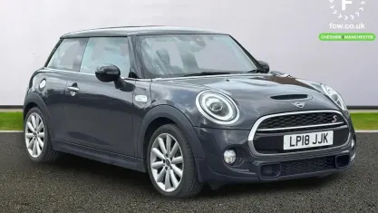 Usado Mini Cooper S Chili 192 HP (141 kW) 2018 Cinzento Citadino