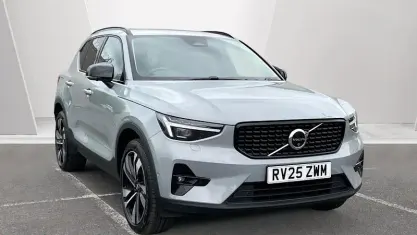 Usado Volvo XC40 Ultra 163 HP (119 kW) 2026 SUV