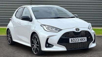 Second-hand Toyota Yaris Hybrid Sport 116 CP (85 kW) 2023 Hatchback
