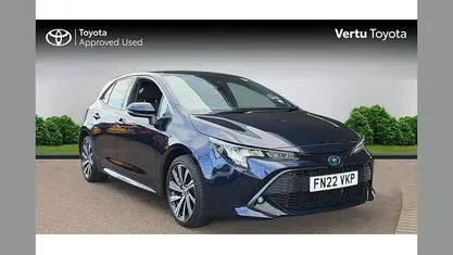 Used Toyota Corolla Design 122 HP (89 kW) 2022 Blue Hatchback