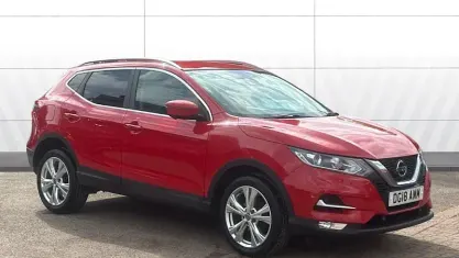 Używany Nissan Qashqai N-Connecta 110 KM (80 kW) 2018 Czerwony SUV