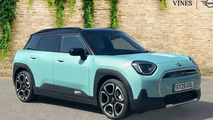 Used Mini Aceman Exclusive 135 kW (184 HP) 2025 Green SUV