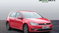 Red Used 2019 VW Golf VII SE Hatchback | £14,995 (Fair price)