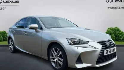 Used Lexus IS300h 223 HP (164 kW) 2018 Sedan