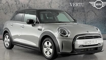 Używany Mini Cooper Classic 136 KM (100 kW) 2022 Srebrny Hatchback