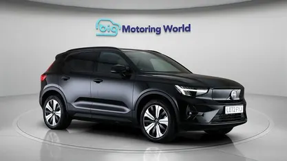 Used 2022 Volvo XC40 Plus SUV | £20,900 (Super price)