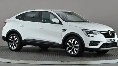 Used Renault Arkana Iconic 143 HP (105 kW) 2022 White SUV