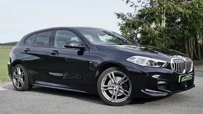 Begagnad BMW 118 M Sport 140 HK (102 kW) 2019 Svart Halvkombi