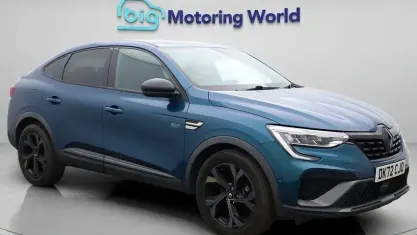 Begagnad Renault Arkana Engineered 145 HK (106 kW) 2023 Blå SUV