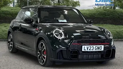 Begagnad Mini John Cooper Works Comfort 231 HK (169 kW) 2022 Halvkombi