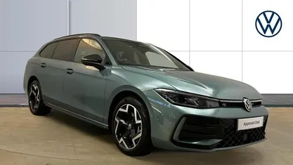 Used 2025 VW Passat R-line Estate | £34,818 (Fair price)