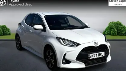 Usado Toyota Yaris Hybrid Design 116 HP (85 kW) 2026 Citadino