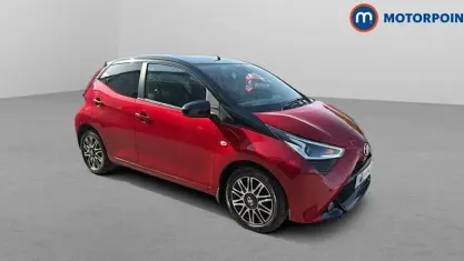Używany Toyota Aygo X-clusiv 72 KM (52 kW) 2020 Czerwony Hatchback