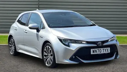 Used Toyota Corolla Design 184 HP (135 kW) 2020 Silver Hatchback