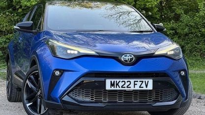 Używany Toyota C-HR Sport 122 KM (89 kW) 2022 Niebieski SUV