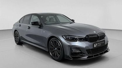 Begagnad BMW 330e M Sport 292 HK (214 kW) 2021 Grå Sedan