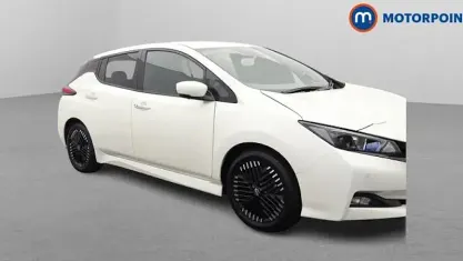 Used Nissan Leaf N-Connecta 110 kW (150 HP) 2023 White Hatchback