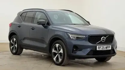 Used Volvo XC40 Plus 197 HP (144 kW) 2025 Blue SUV