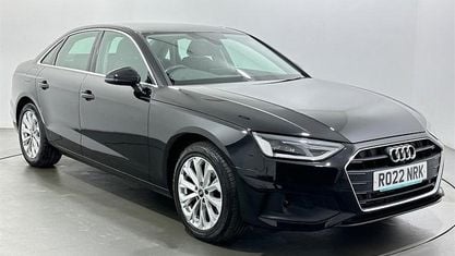 Używany Audi A4 Comfort 150 KM (110 kW) 2022 Czarny Sedan/Limuzyna