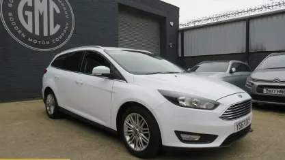 Used Ford Focus Zetec 120 HP (88 kW) 2017 White Estate