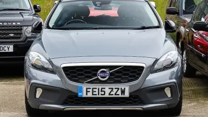 Used Volvo V40 114 HP (83 kW) 2015 Grey Hatchback