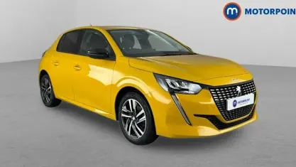 Begagnad Peugeot 208 Allure+ 102 HK (75 kW) 2023 Gul Halvkombi
