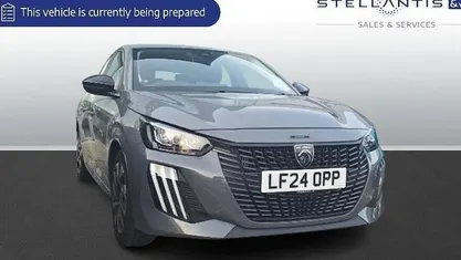 Used Peugeot 208 Active 102 HP (75 kW) 2024 Hatchback