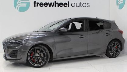 Używany Ford Focus ST 280 KM (205 kW) 2023 Szary Hatchback