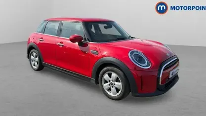 Used Mini Cooper Classic 136 HP (100 kW) 2022 Red Hatchback