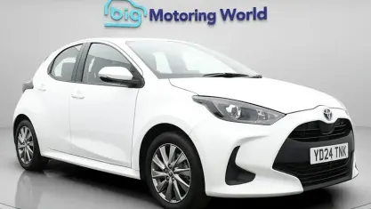 Used Toyota Yaris 116 HP (85 kW) 2024 White Hatchback