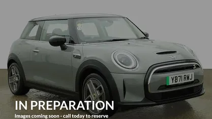 Used Mini Cooper Level 1 135 kW (184 HP) 2023 Hatchback