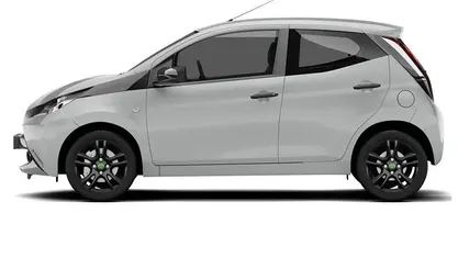 Silver Used 2014 Toyota Aygo Hatchback | £3,995 (Good price)