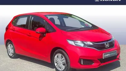 Used Honda Jazz S 102 HP (75 kW) 2019 Red Hatchback
