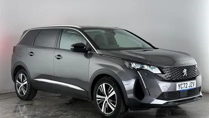 Used Peugeot 5008 Allure+ 131 HP (96 kW) 2022 SUV