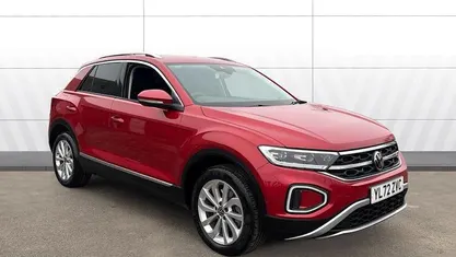Used VW T-Roc Style 190 HP (139 kW) 2023 Red SUV