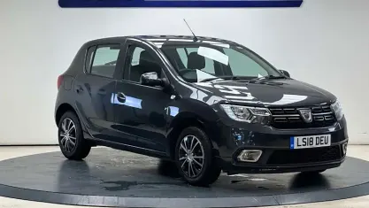 Used Dacia Sandero Lauréate 73 HP (53 kW) 2018 Grey Hatchback